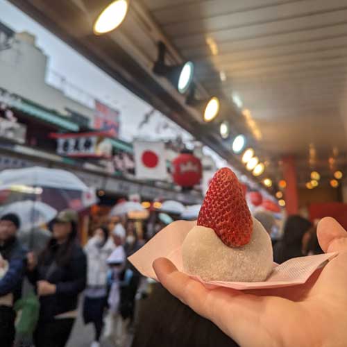Mochi de Frutilla Nakamise Dori - Asakusa