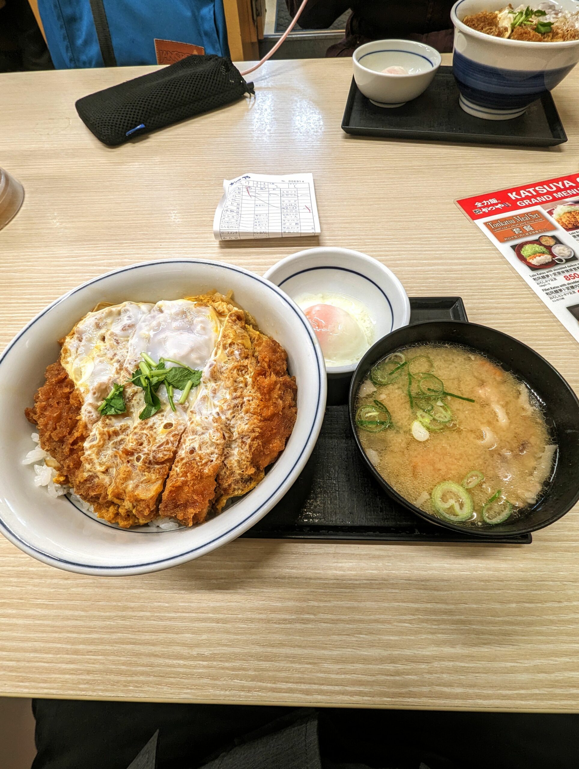 Vamos a Comer Pa’ Katsuya: La Magia del Tonkatsu Japonés